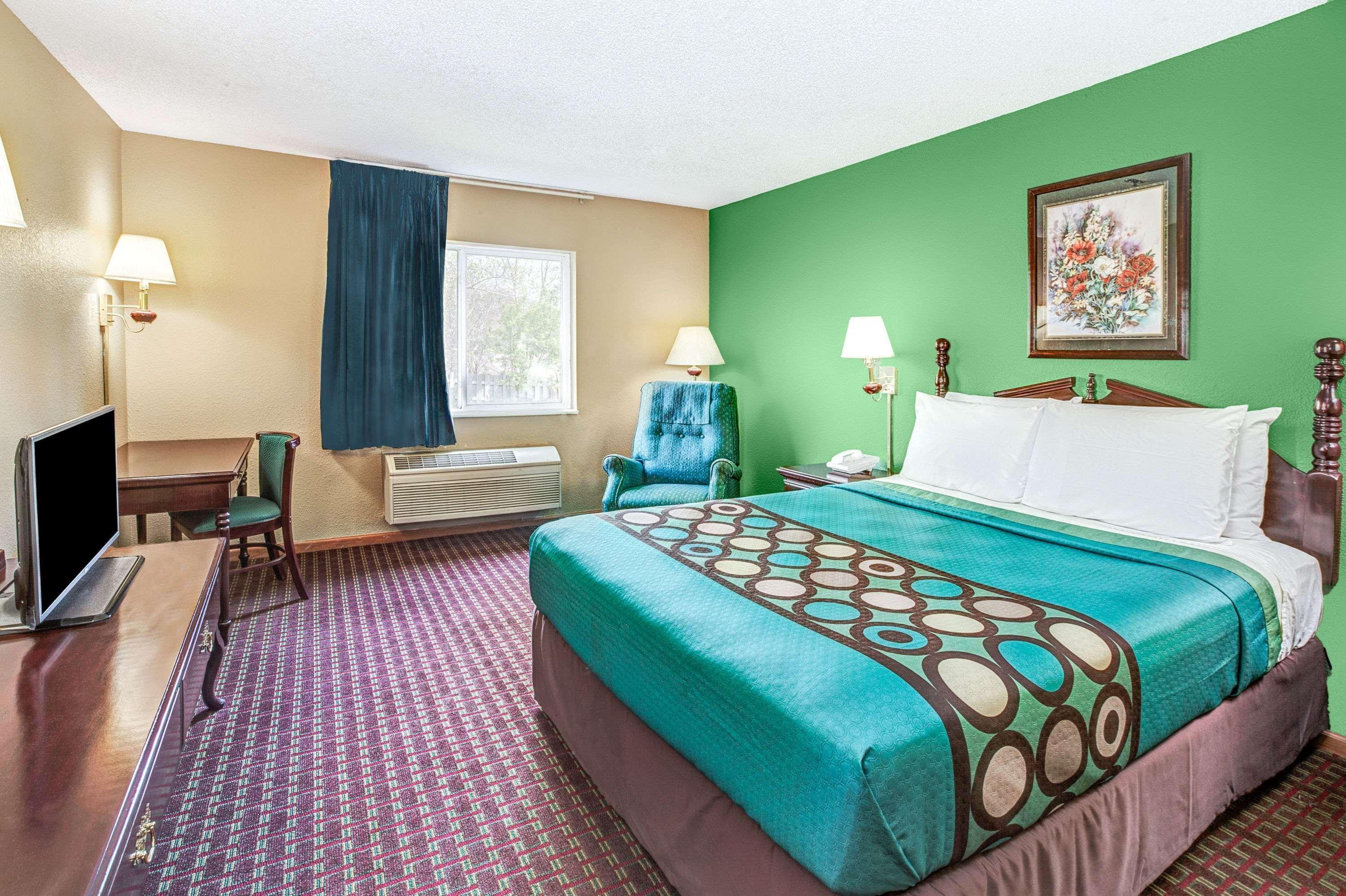 Super 8 By Wyndham Mchenry Fox Lake Area מראה חיצוני תמונה