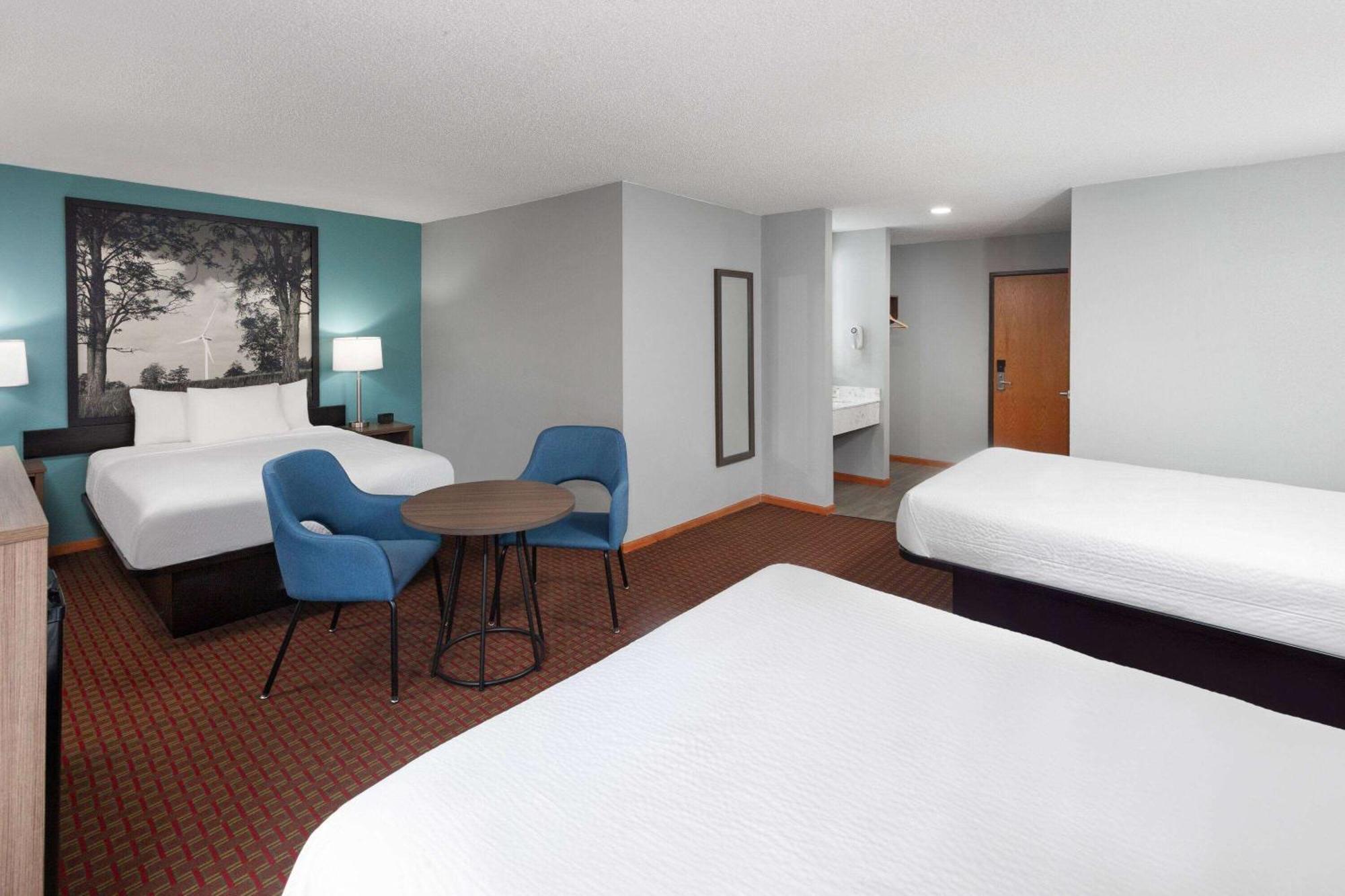 Super 8 By Wyndham Mchenry Fox Lake Area מראה חיצוני תמונה
