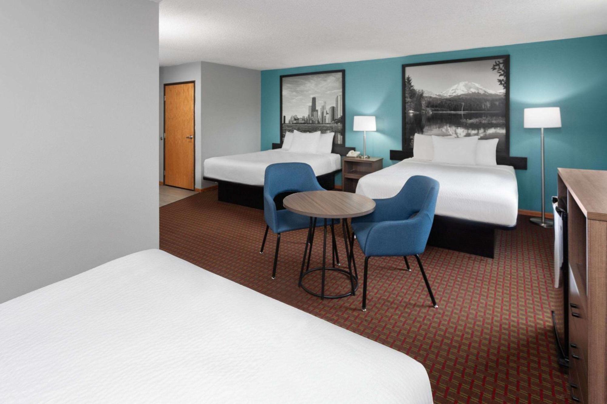 Super 8 By Wyndham Mchenry Fox Lake Area מראה חיצוני תמונה